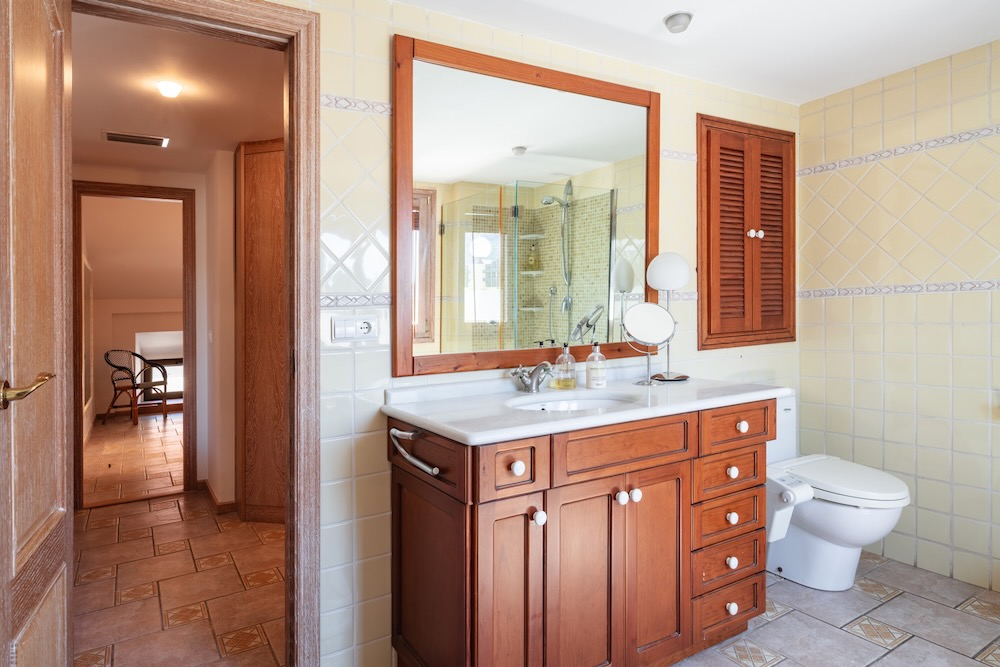 Property 2514 - Image 16